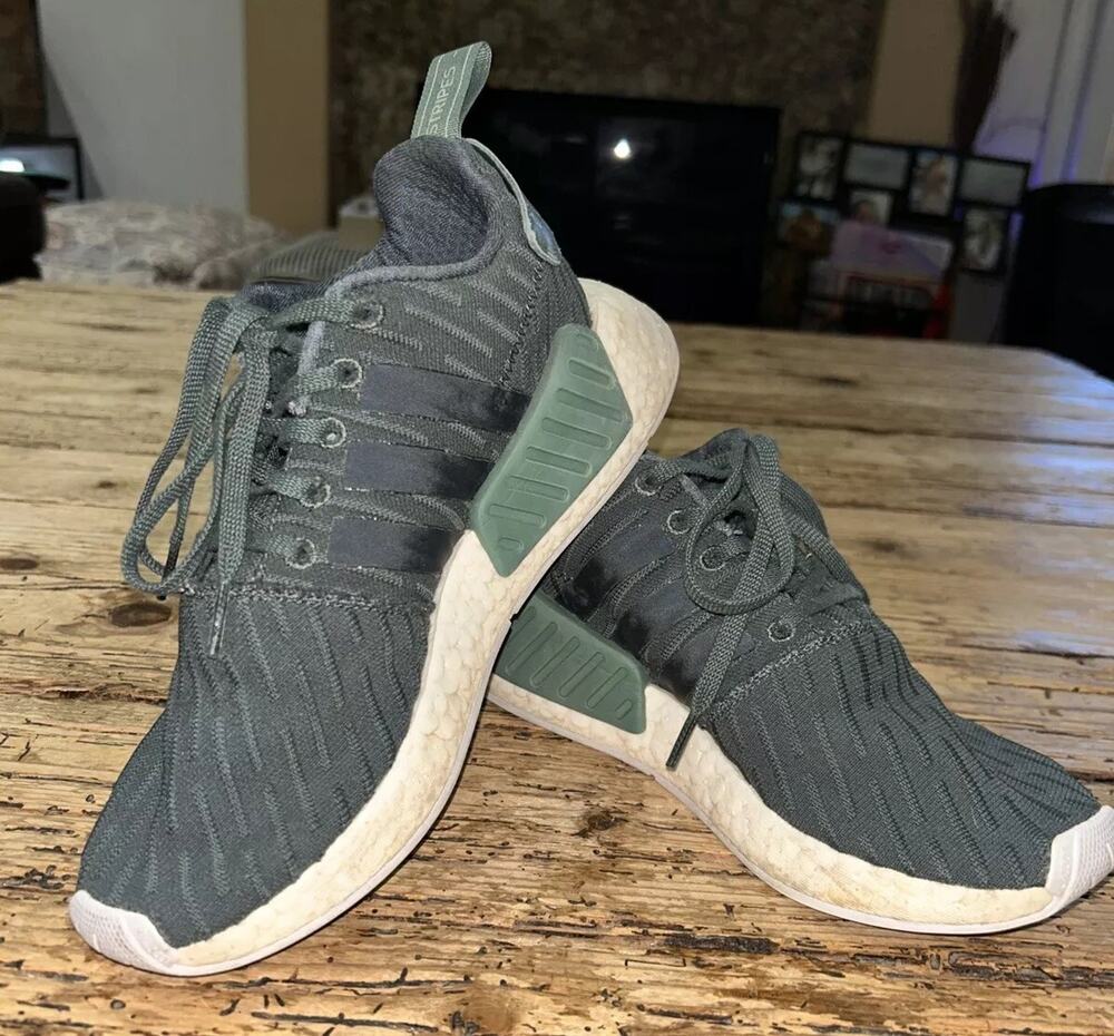 Adidas Women’s Size 7.5 NMD R2 Green Training Sneakers
